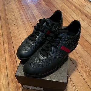 Gucci sneakers. Black leather. Size 11.5